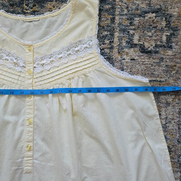 Short Slip in Delicate Yellow - Picture 6 of 9